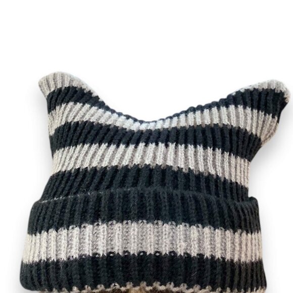 Striped Black Gray Crochet Knit Cat Ear Beanies Hat- NEW - Picture 2 of 4